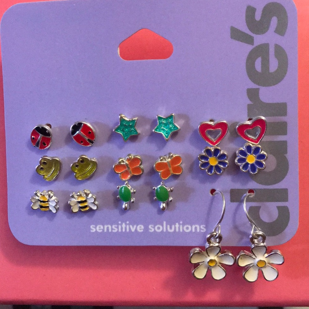 claire’s earrings